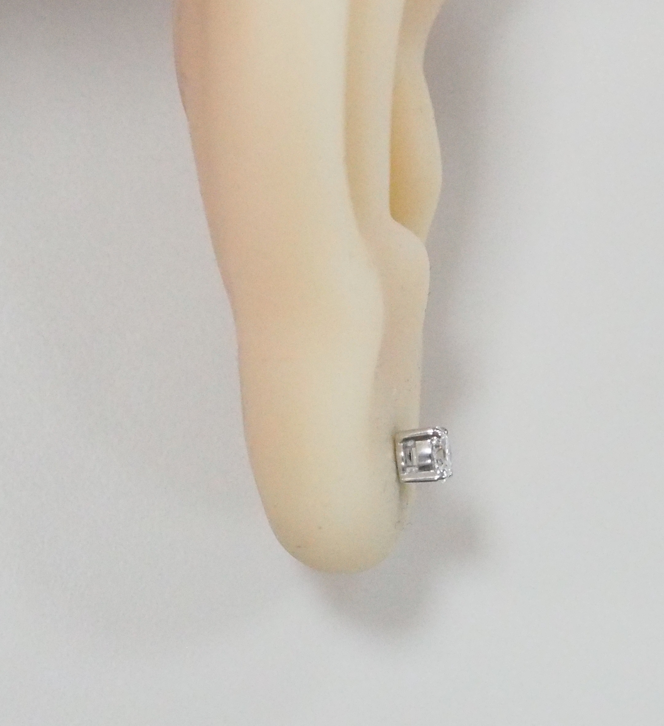 10511-000151 Серьги (Au 585)